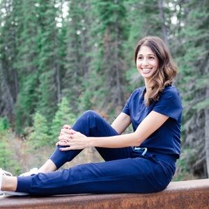 Koa Health Heroes Scrub Set